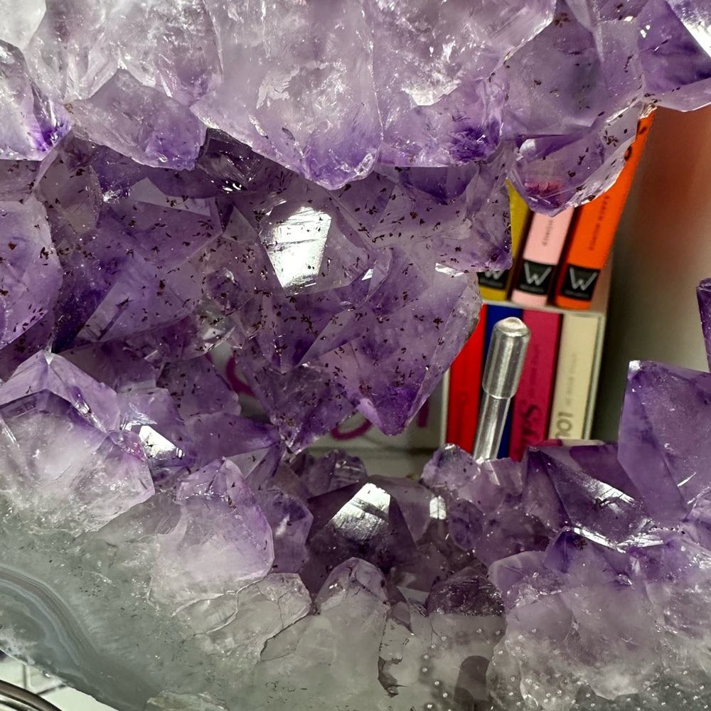 Amethyst Large Point Portal w/Custom Stand- AMYPTLSTAND-001 - Picture 10 of 11
